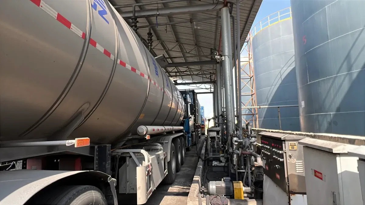 Pumping DOTP bulk liquid into an ISO tank for large-volume delivery