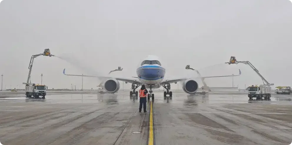 Ethylene Glycol for Deicing: Airport & Road Applications (2026) - plasticizer industry blog article cover image
