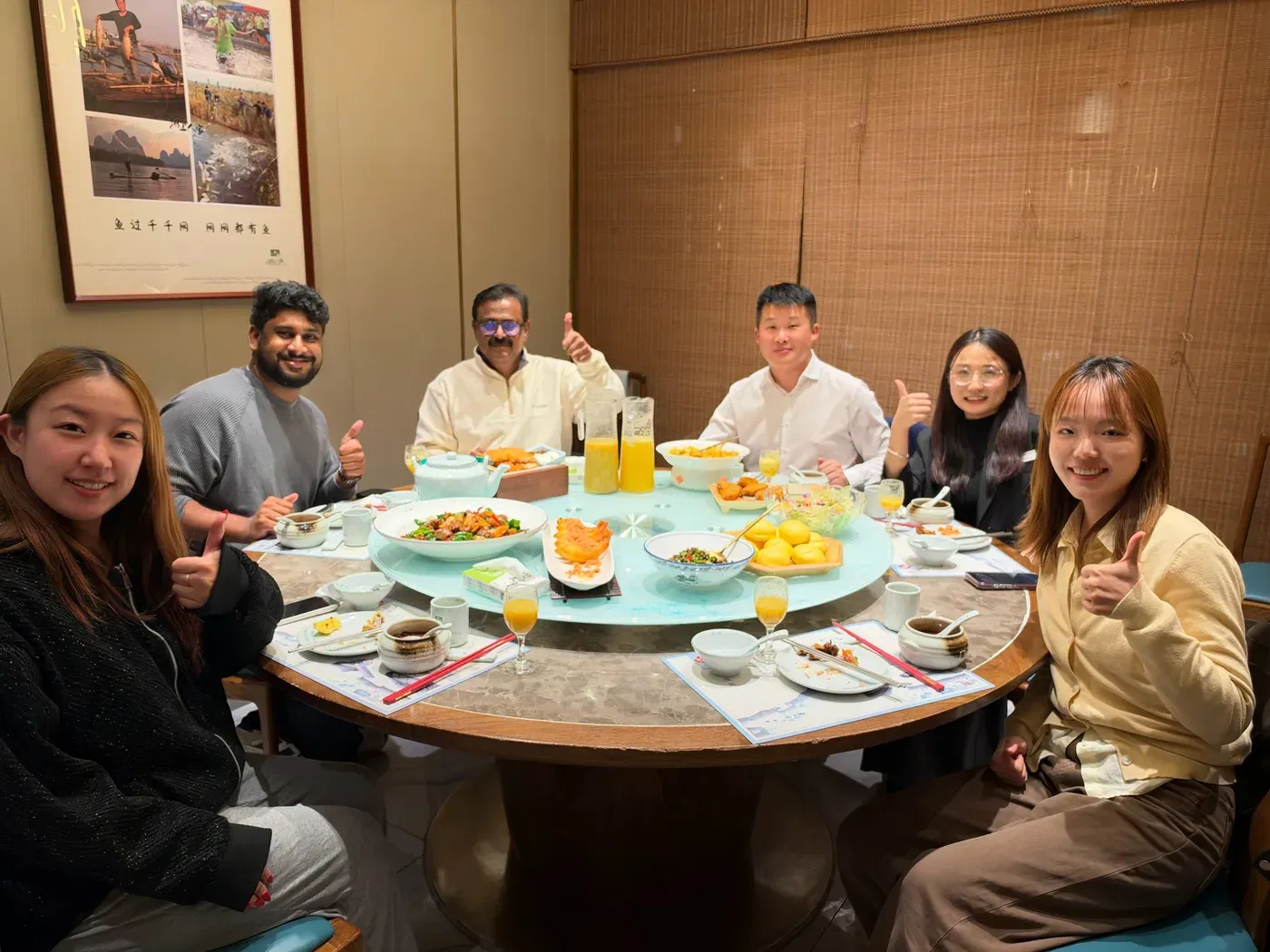 山东长兴国际贸易部在DOTP厂区参观后宴请印度PVC椰棕垫客户