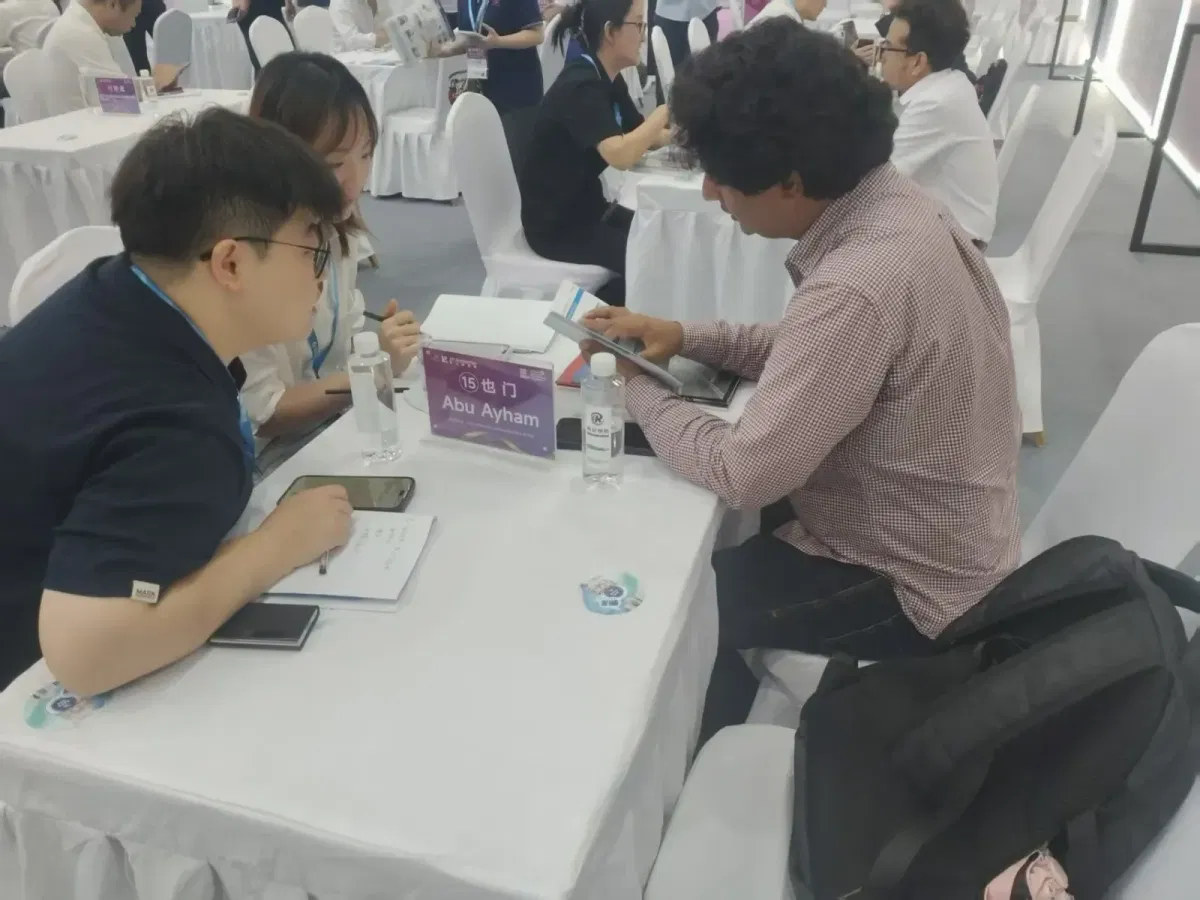 Shandong Changxing exchanging MEG and 2-octanol supply details with a Yemeni company
